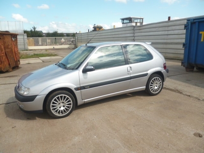 Citroen Saxo 1.6i VTR DOE EN BOD!