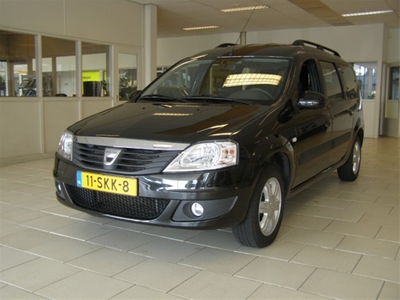 Dacia Logan MCV 1.6 MPI Black Line 7-persoons (bj 2011)