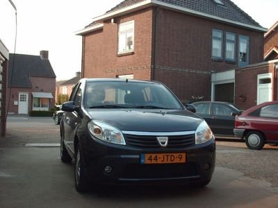 Dacia Sandero 1.6 laureate (2009)