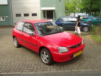 Daihatsu Charade 1.3-16V RTi`2001 SLECHTS TEAB (bj 2001)