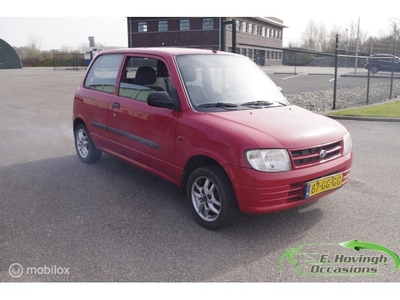 Daihatsu Cuore 1.0-12V STi