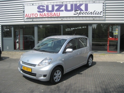 Daihatsu Sirion 2 1.0-12V Premium, audio (bj 2009)