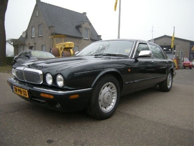 Daimler 4.0 SUPER EIGHT 4.0 V8 LWB MET ALLE OPTIE'S