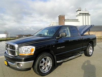 Dodge Ram 1500 MAGNUM V8 6 PERSOONS Pick Up (bj 2006)