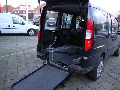 Fiat Doblò 1.4 8V DYNAMIC 77 VOOR ROLSTOELV (bj 2009)