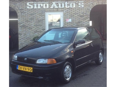 Fiat Punto 1.1 bj 1998 Nieuwe APK Zwart metallic (bj 1998)