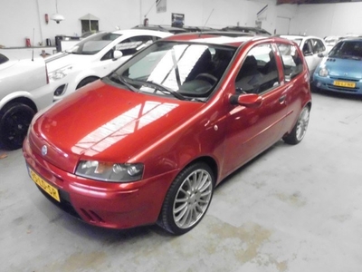 Fiat Punto 1.2 AUTOMAAT AIRCO (bj 2002)