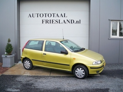 Fiat Punto 1.2 Nwe apk € 899 ! (bj 1995)