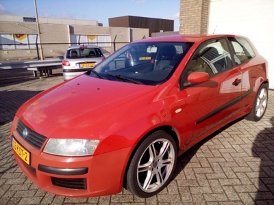 Fiat Stilo 1.2-16V Active Leer! Navi (bj 2003)