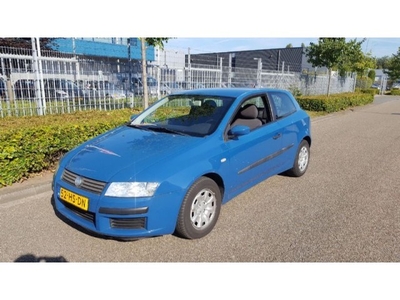 Fiat Stilo 1.6-16V Active (bj 2001)