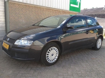 Fiat Stilo 1.6-16V Dynamic ecc navi (bj 2004)