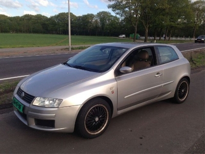 Fiat Stilo 2.4- Zomee 1500Euro (bj 2002, automaat)