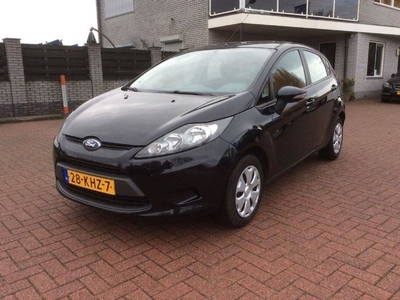 Ford Fiesta 1.25 Trend 5 deurs airco bc boekjes nap