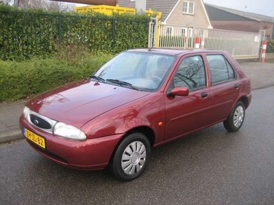 Ford Fiesta 1.3 5Deurs airco Stuurbek. NIEUWE A.P.K.