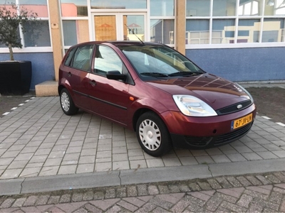 Ford Fiesta 1.3 Ambiente NIEUWE APK NAP (bj 2002)