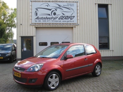 Ford Fiesta 1.3 futura 51kW (2006)