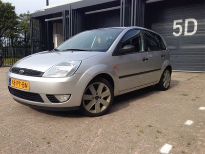 Ford Fiesta 1.3 Futura.5drs.airco.boekjes,
2 sleutels