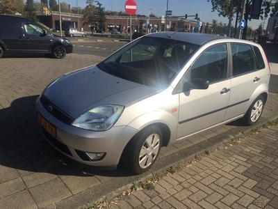 Ford Fiesta 1.4-16V First Edition