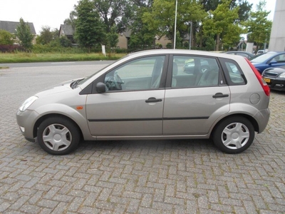 Ford Fiesta 1.4-16V Ghia AUTOMAAT !