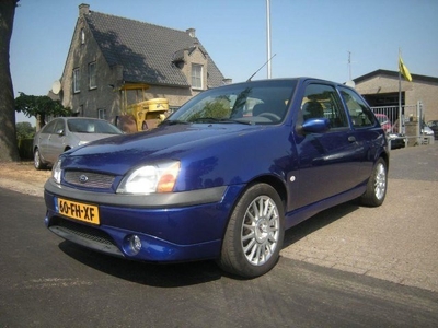 Ford Fiesta 1.6-16V Sport met oa AIRCO !!! unieke auto