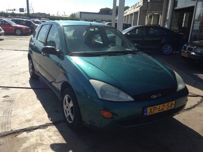 Ford Focus 1.4 16V (1999)