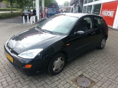 Ford Focus 1.4-16V Trend (bj 1999)