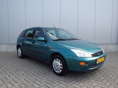 Ford Focus 1.6-16V Ambiente TOP STAAT/SLECHTS 122DKM NAP