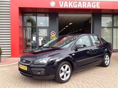 Ford Focus 1.6 16V AUTOMAAT+AIRCO+Bovaggar. (bj 2006)