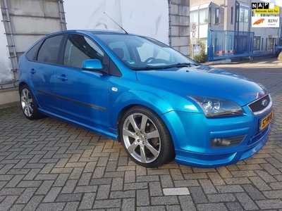 Ford Focus 1.6-16V First Edition