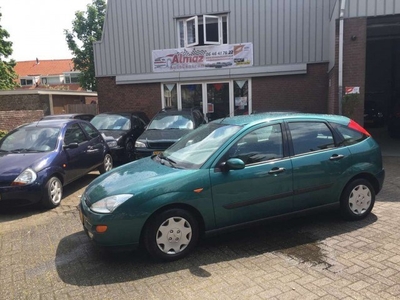 Ford Focus 1.6-16V Ghia AIRCO/ELEKTR/ 5 DEURS (bj 1999)