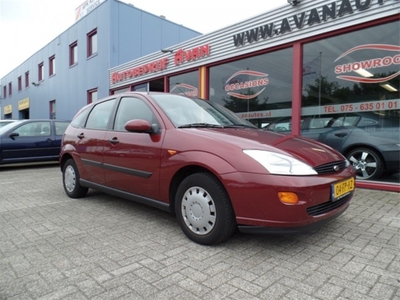 Ford Focus 1.6-16V Ghia (bj 2000)