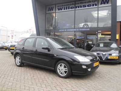 Ford Focus 1.8 TDDI 66KW 5D AMBIENTE (bj 2001)