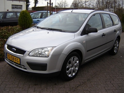 Ford Focus Wagon 1.6-16V Futura (bj 2005)