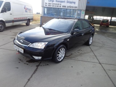 Ford Mondeo 1.8-16V Platinum