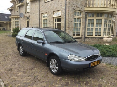 Ford Mondeo Wagon 1.8-16V Business Edition Airco Nw banden