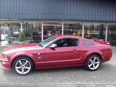 Ford Mustang V-8 Premium GT (bj 2008)