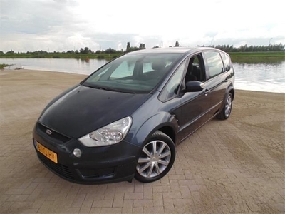 Ford S-Max 2.0-16V Dealerond. APK 2015! Navigatie BTW-auto