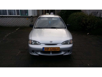 Hyundai Excel 1.3i L Succes Rijdt Schakelt Goed!!