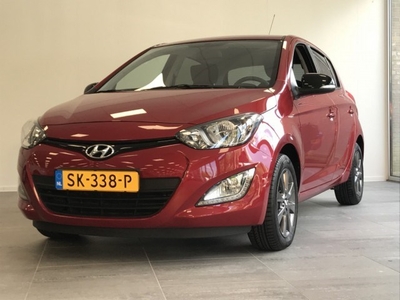 Hyundai i20 1.4I I-VISION (bj 2014, automaat)