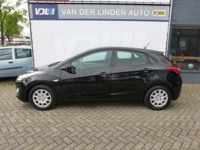 Hyundai i30 1.4 i Cool Airco, Led-dagrijverlichting