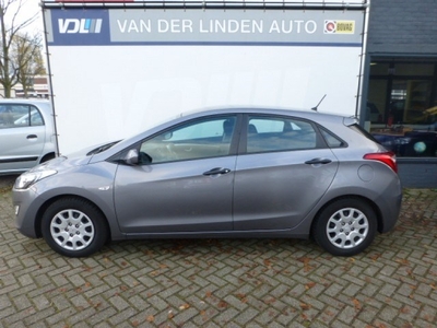 Hyundai i30 1.4i Cool Airco LED (bj 2013)