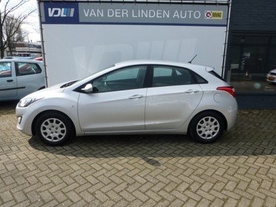 Hyundai i30 1.4i Cool Airco, Led-dagrijverlichting