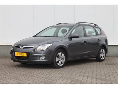 Hyundai i30 CW 1.4i Active NAVI/AIRCO/PDC (bj 2009)