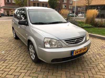 Kia Carens 2.0cvvt m-bition (2005)