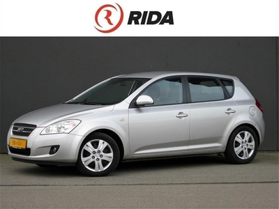 KIA Cee D 1.6 CRDi EXECUTIVE