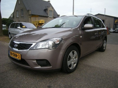 Kia Cee d 1.6 CRDi X-tra (bj 2010)