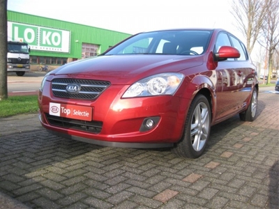 Kia cee'd 1.6 X-clusive (bj 2008)