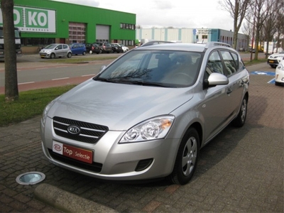 Kia cee'd Sporty Wagon 1.4 X-tra (bj 2008)