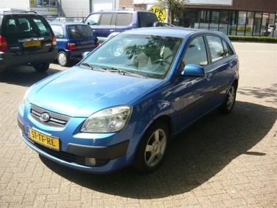 Kia Rio 1.5 CRDi X-ecutive (bj 2006)