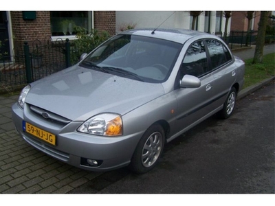 Kia Rio 1.5 LS (bj 2003)